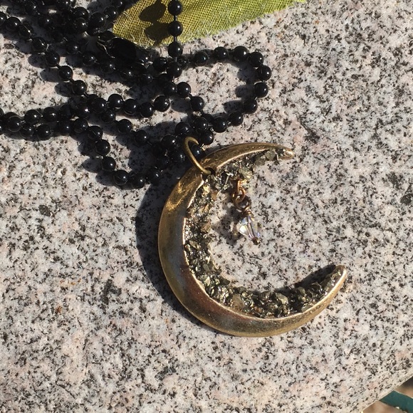 NEW Gold druzy moon necklace Swarovski crystal 18” - Picture 3 of 9